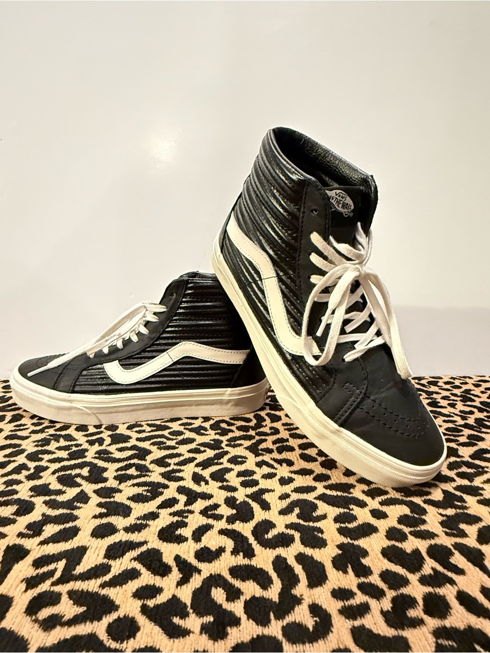 Vans black and white high top sneakers - Picture 2 of 6